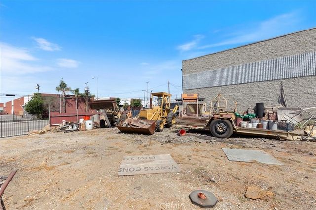 13020 S Figueroa Street, Gardena, CA 90061