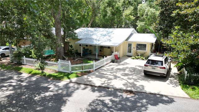 123 Redfern Circle, St Simons Island, GA 31522