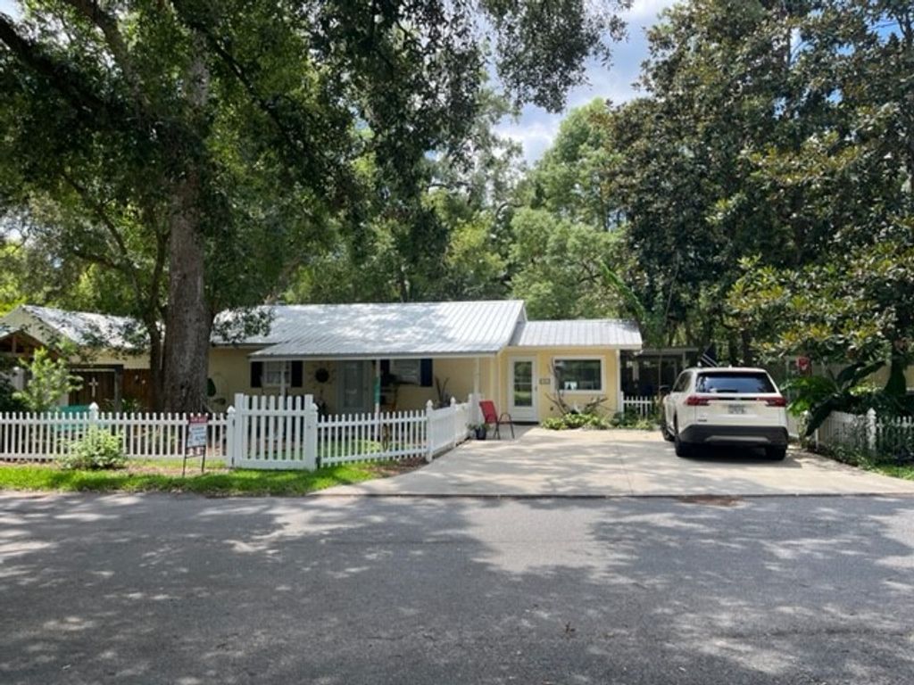 123 Redfern Circle, St Simons Island, GA 31522