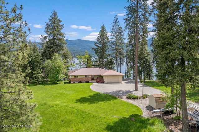 5977 E McMahon Rd, Hayden, ID 83835