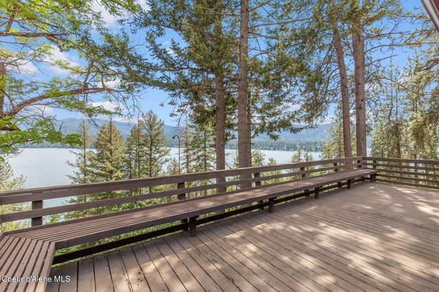 5977 E McMahon Rd, Hayden, ID 83835