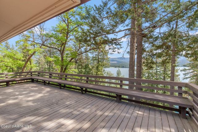 5977 E McMahon Rd, Hayden, ID 83835