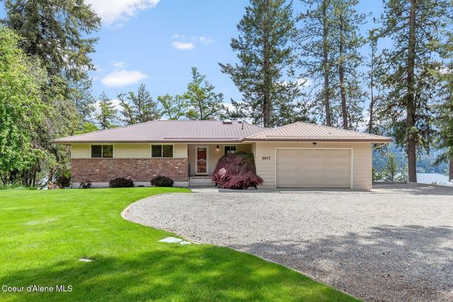 5977 E McMahon Rd, Hayden, ID 83835
