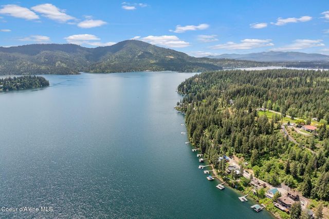 5977 E McMahon Rd, Hayden, ID 83835