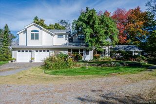 280 W 22nd Street, Huntington, NY 11743