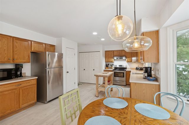 5125 Main Bayview Road, Southold, NY 11971