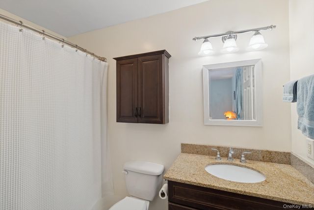 5125 Main Bayview Road, Southold, NY 11971