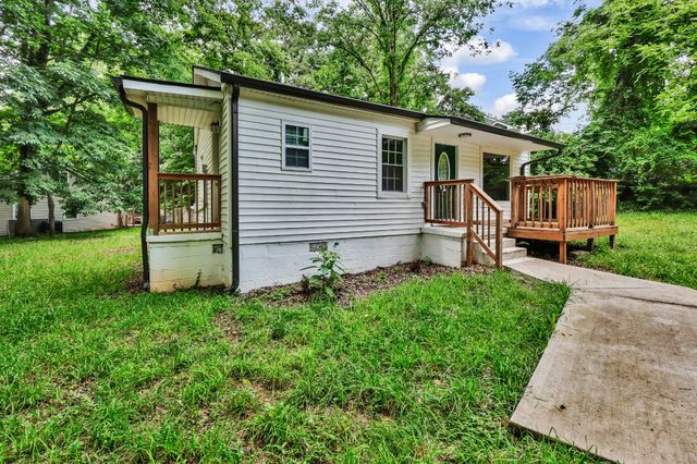 1010 Ridgecrest Dr, Clarksville, TN 37040