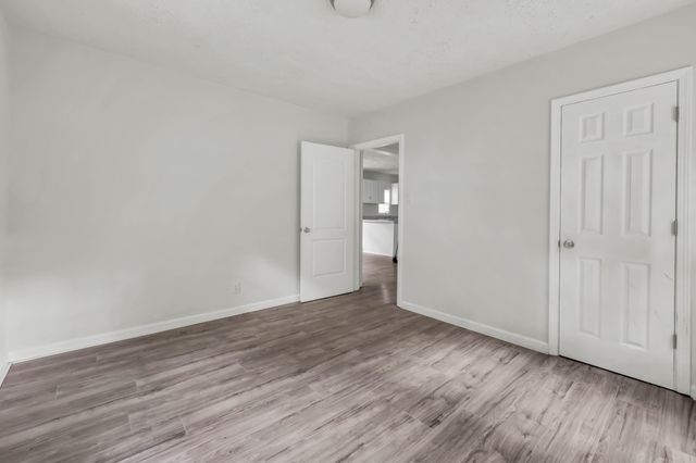 1010 Ridgecrest Dr, Clarksville, TN 37040