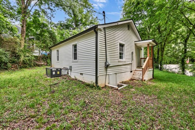 1010 Ridgecrest Dr, Clarksville, TN 37040