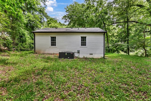 1010 Ridgecrest Dr, Clarksville, TN 37040