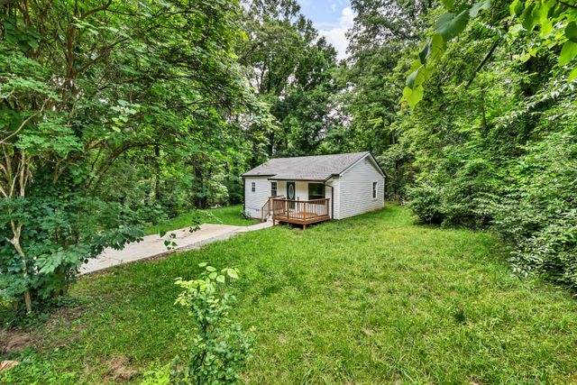 1010 Ridgecrest Dr, Clarksville, TN 37040