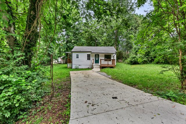 1010 Ridgecrest Dr, Clarksville, TN 37040