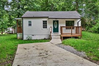 1010 Ridgecrest Dr, Clarksville, TN 37040