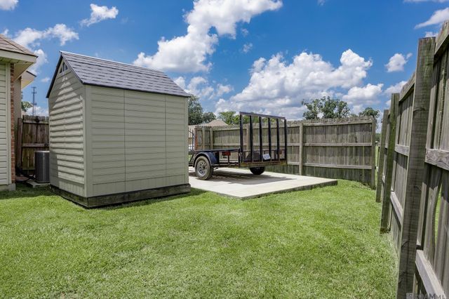 13172 Ellendale Dr, Gonzales, LA 70737