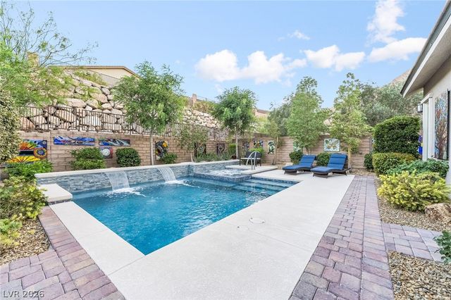 11111 Luna Blanca Drive, Las Vegas, NV 89138