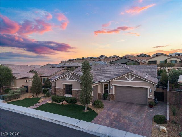11111 Luna Blanca Drive, Las Vegas, NV 89138