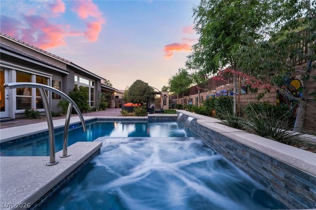 11111 Luna Blanca Drive, Las Vegas, NV 89138