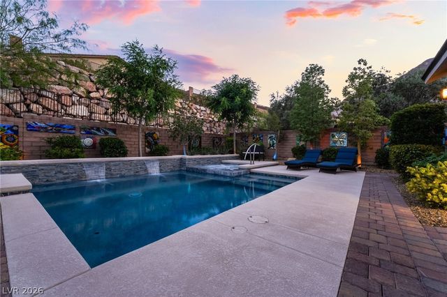 11111 Luna Blanca Drive, Las Vegas, NV 89138