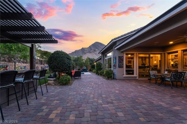 11111 Luna Blanca Drive, Las Vegas, NV 89138