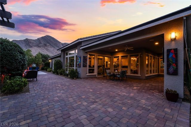 11111 Luna Blanca Drive, Las Vegas, NV 89138