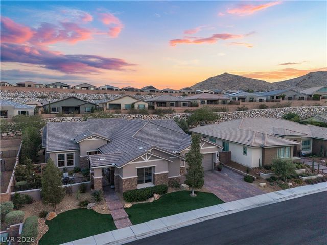 11111 Luna Blanca Drive, Las Vegas, NV 89138