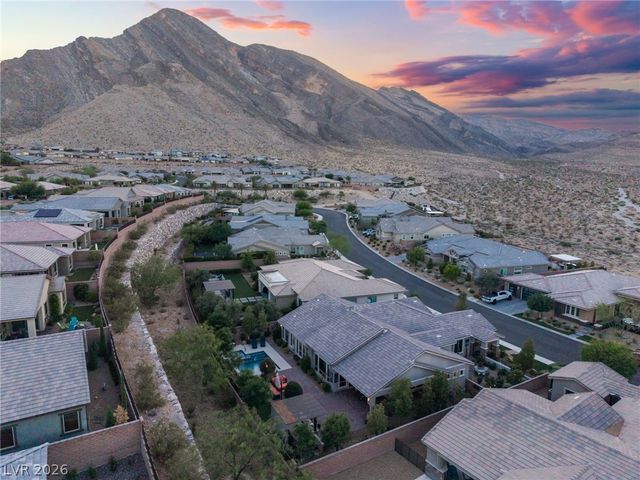 11111 Luna Blanca Drive, Las Vegas, NV 89138