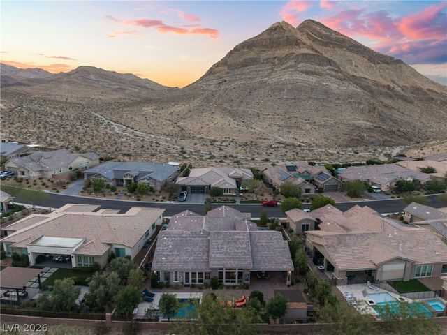 11111 Luna Blanca Drive, Las Vegas, NV 89138