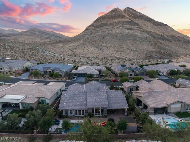 11111 Luna Blanca Drive, Las Vegas, NV 89138