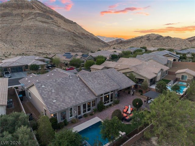 11111 Luna Blanca Drive, Las Vegas, NV 89138