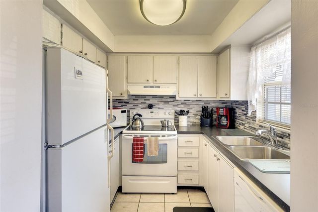 305 47TH AVENUE DRIVE W 146, Bradenton, FL 34207