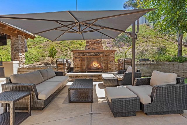 365 Charles Swisher Ct, Fallbrook, CA 92028