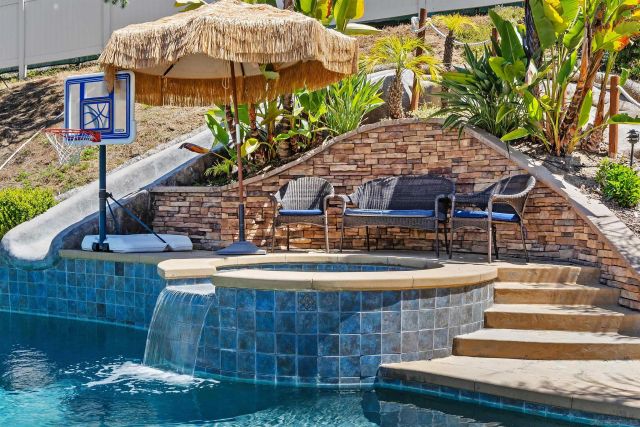 365 Charles Swisher Ct, Fallbrook, CA 92028