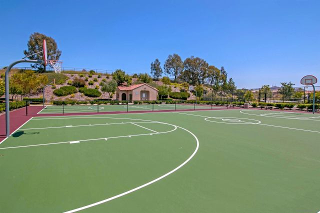 365 Charles Swisher Ct, Fallbrook, CA 92028