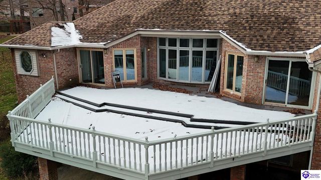 907 Spyglass Circle, Vine Grove, KY 40175