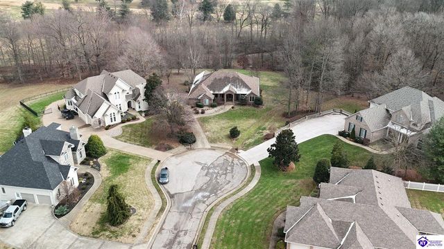 907 Spyglass Circle, Vine Grove, KY 40175