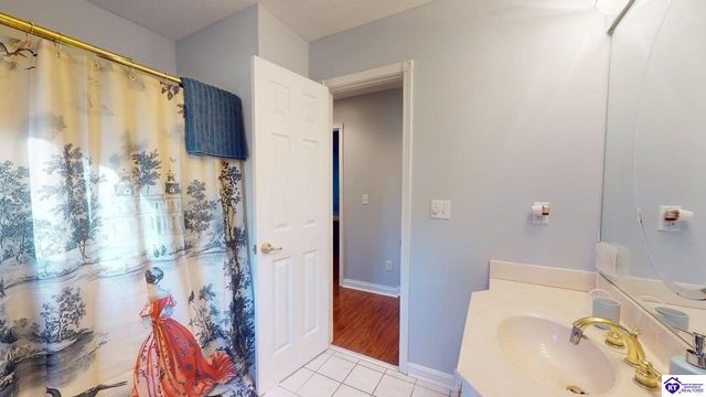 907 Spyglass Circle, Vine Grove, KY 40175