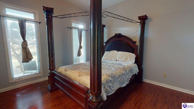 907 Spyglass Circle, Vine Grove, KY 40175