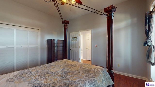 907 Spyglass Circle, Vine Grove, KY 40175