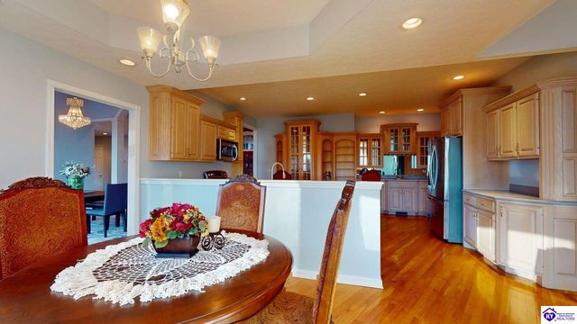 907 Spyglass Circle, Vine Grove, KY 40175