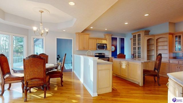 907 Spyglass Circle, Vine Grove, KY 40175