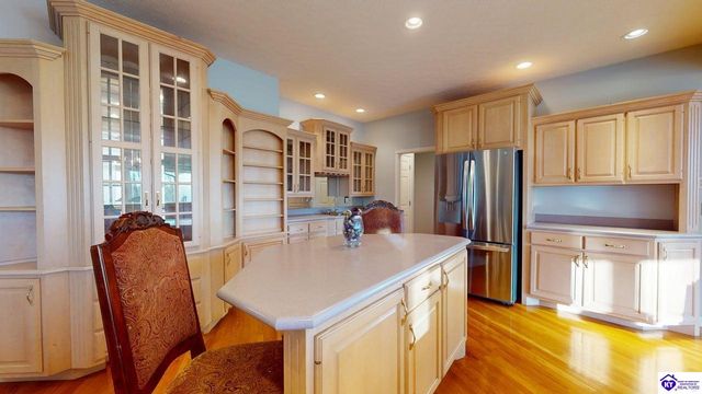 907 Spyglass Circle, Vine Grove, KY 40175