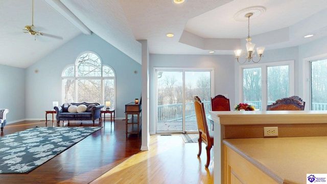 907 Spyglass Circle, Vine Grove, KY 40175
