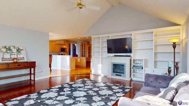 907 Spyglass Circle, Vine Grove, KY 40175