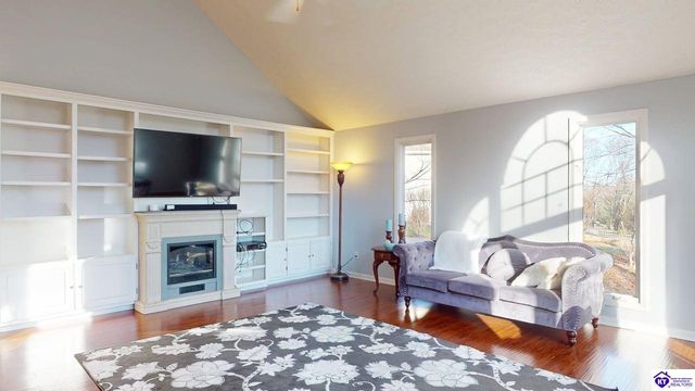 907 Spyglass Circle, Vine Grove, KY 40175
