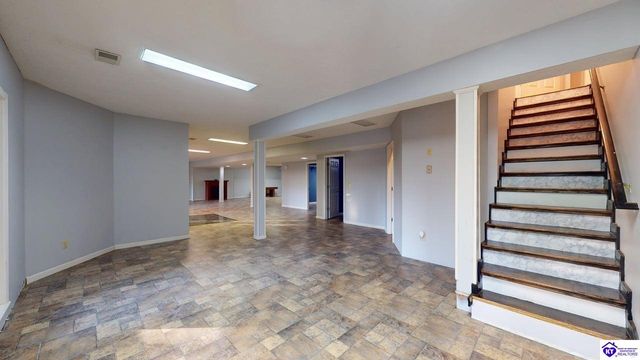 907 Spyglass Circle, Vine Grove, KY 40175
