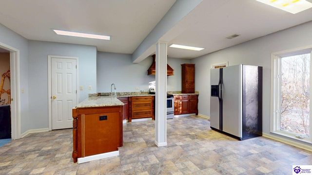 907 Spyglass Circle, Vine Grove, KY 40175