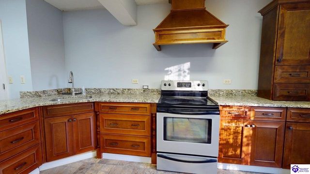 907 Spyglass Circle, Vine Grove, KY 40175