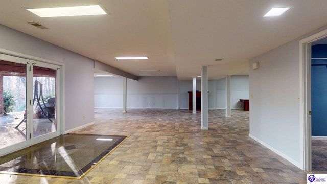 907 Spyglass Circle, Vine Grove, KY 40175