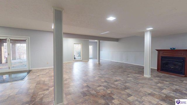 907 Spyglass Circle, Vine Grove, KY 40175